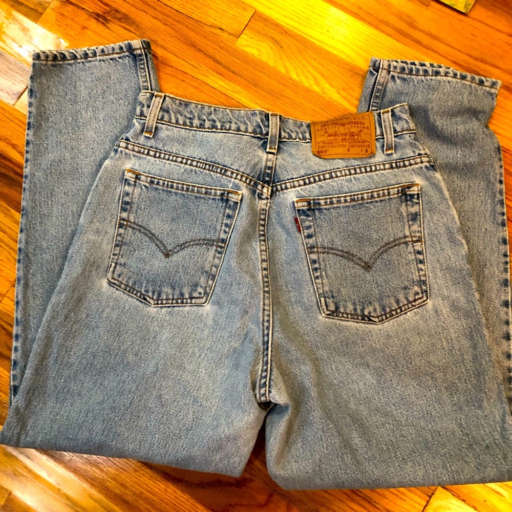 The Mom Jeans Levi’s Red Tab 550 Size 12 Short Medium Wash Mint Condition!
